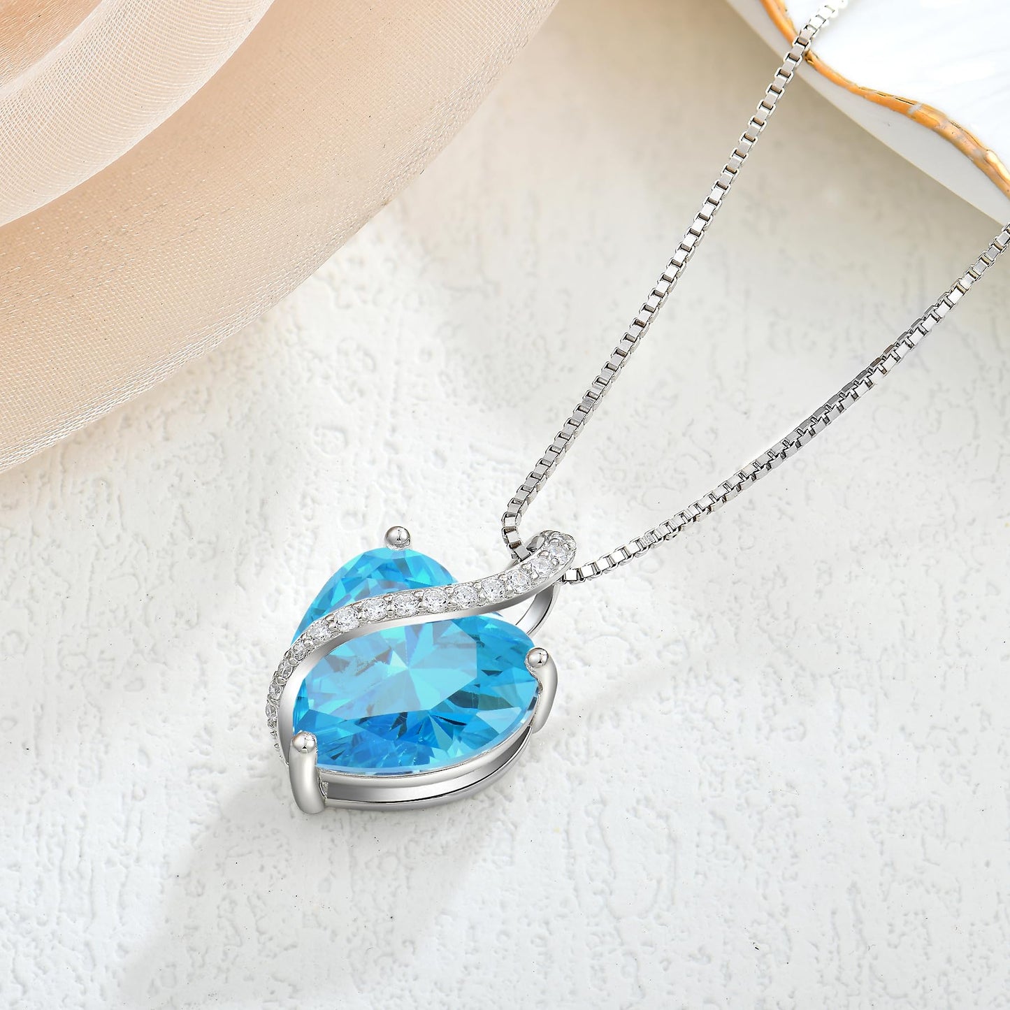 YL Collar de Corazón plata de ley 925 con colgante aguamarina de piedra natal de marzo para mujer