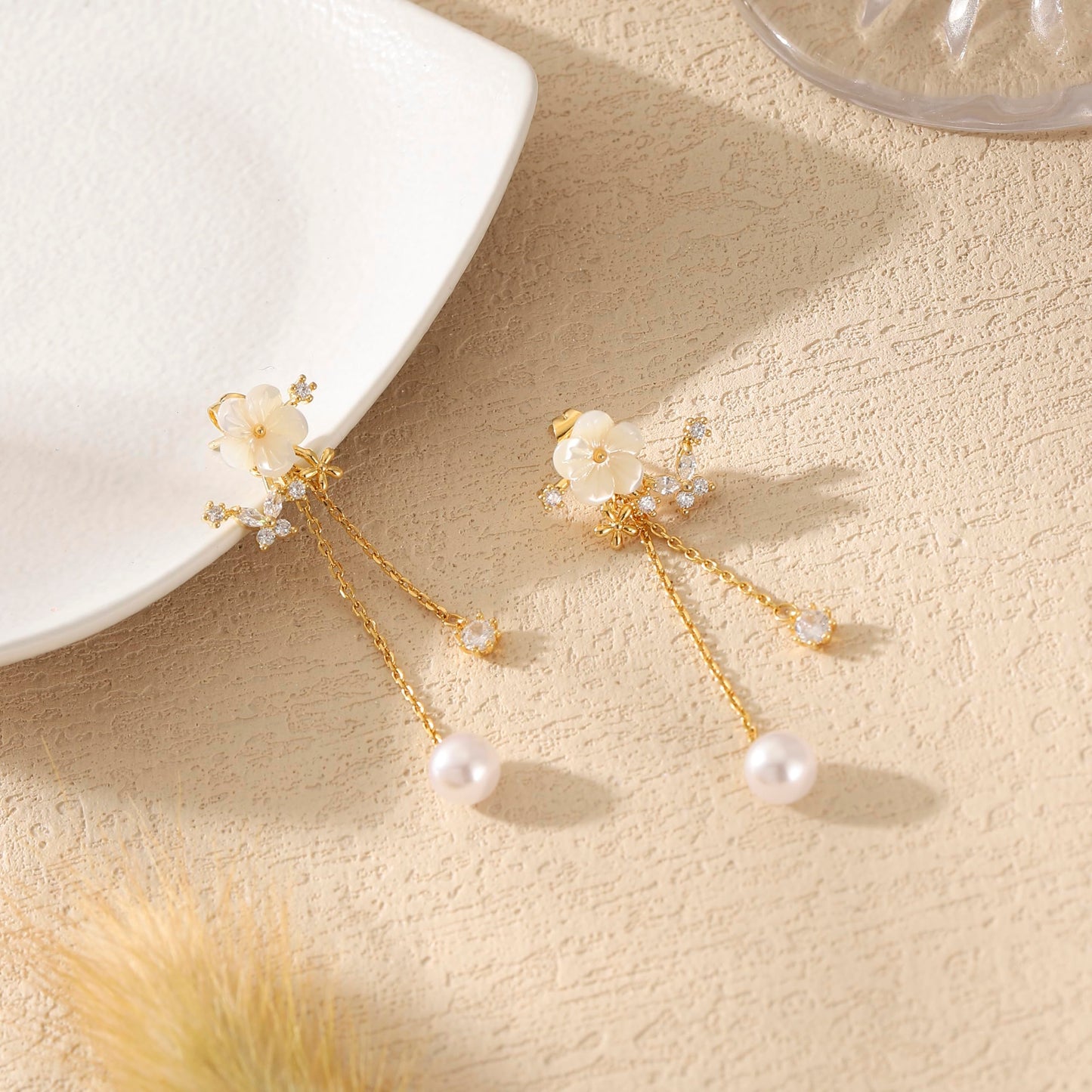 Pendientes Perlas Flores Pedrería Pendientes Oro Mujer Colgantes Dorados Earrings for Women Largos para San valentin, Cumpleaños, Regalo, Boda